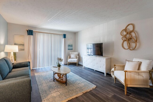 Photo - Chase Cove Apartments