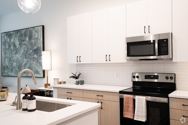 1BD, 1BA-691 SF