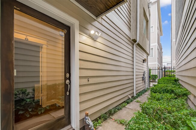 Photo - 1510 Crockett St Unidad B