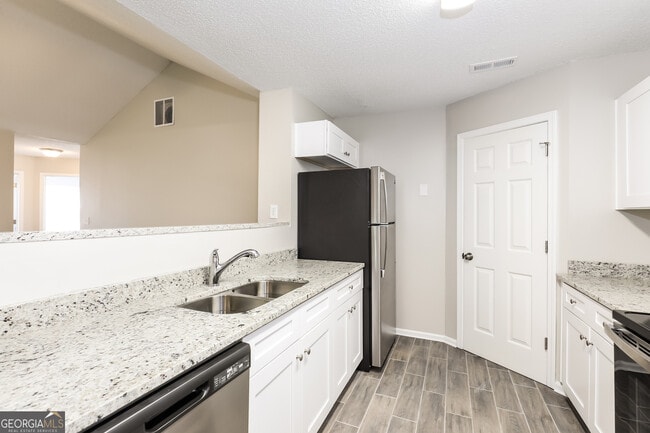 Photo - 8808 Edenton Way