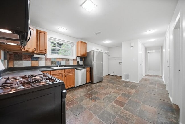 Photo - 330 Triplex Unit B