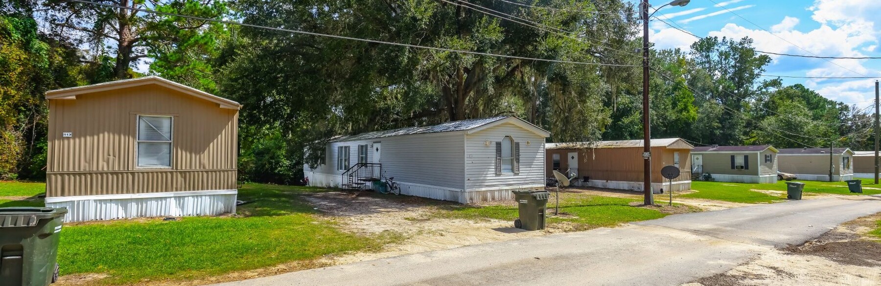 Pine Hills - Pine Hills Apartments