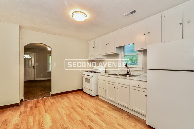 Photo - 3746 Kahlert Ave