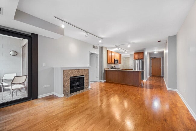 Photo - 1212 N Wells St Unit 502