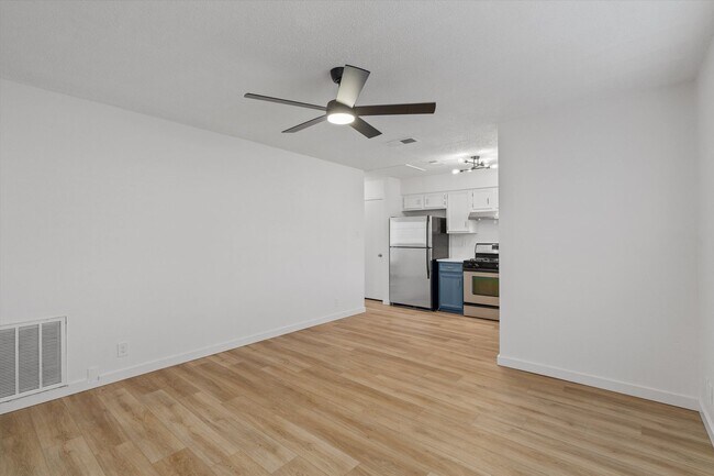 Photo - 5700 Cherry Park Unit B