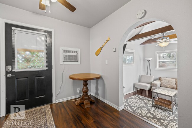 Photo - FULLY FURNISHED Short Term Rental!