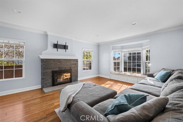 Photo - 2067 Lomita Blvd