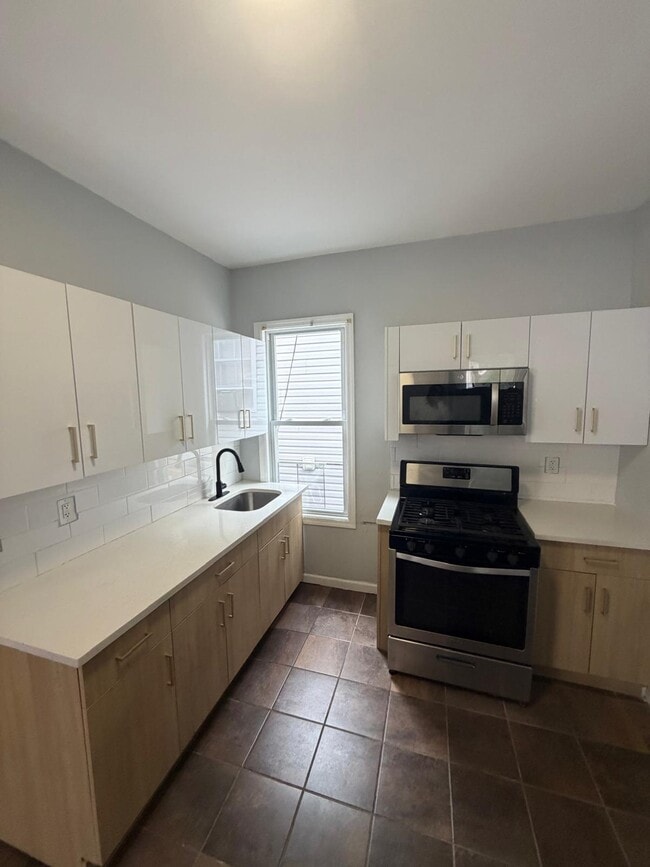 Photo - 886 S 17th St Unidad 2