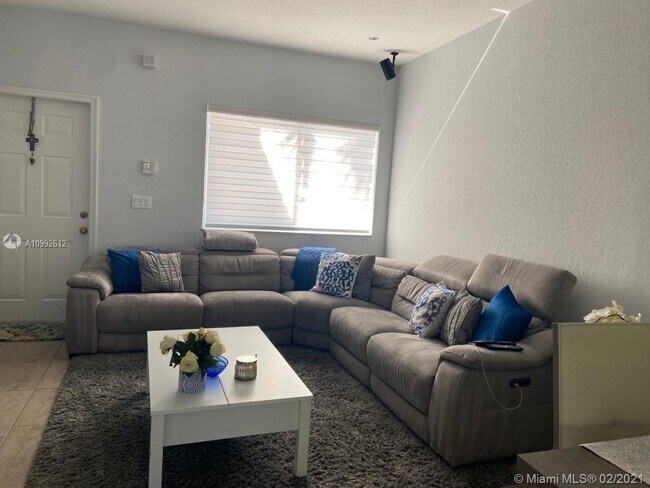 Building Photo - 4746 Lago Vista Dr Rental