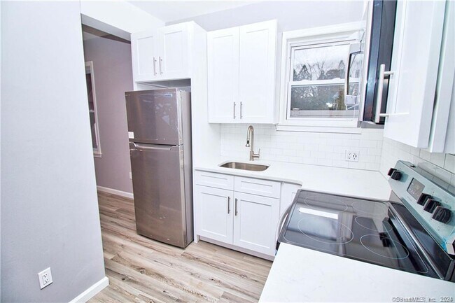 Photo - 34 Lester St Unit 1