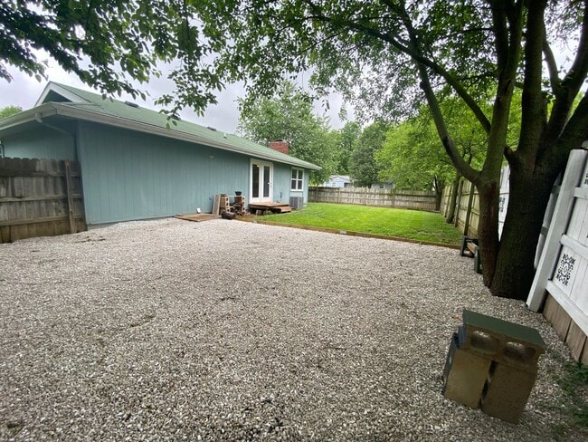 Building Photo - LEASING Rental