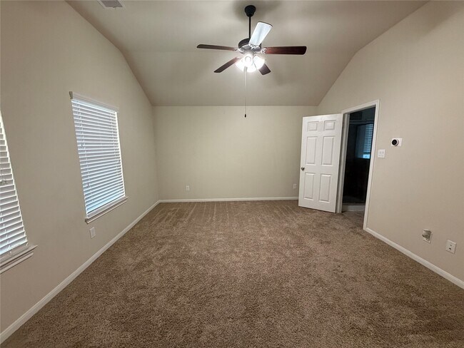 Building Photo - 8630 Brookdale Park Ln