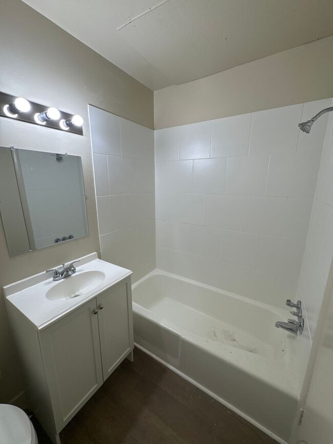 Photo - 44 S 200 E Unit 8