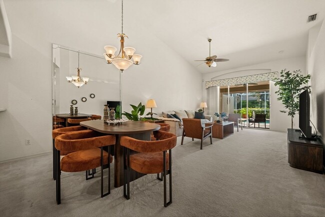 8167 Ibis Cove Cir