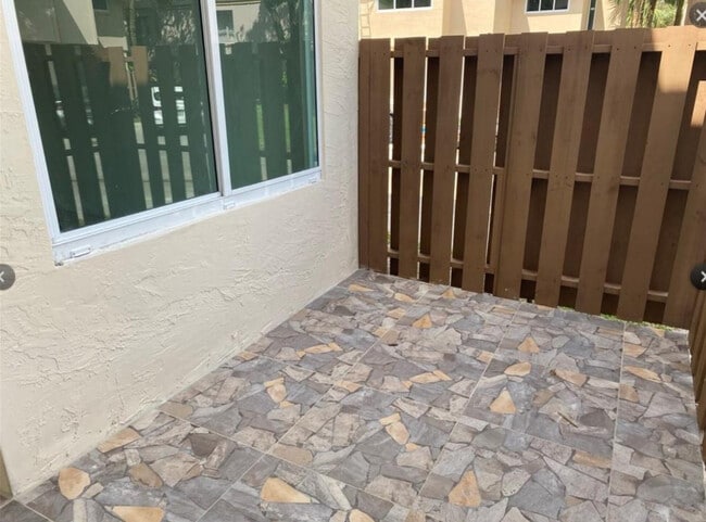 Photo - 8233 NW 8th Ct