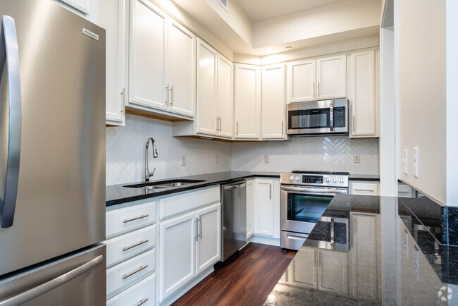 Square 201 kitchen - Peregrine Square Rental