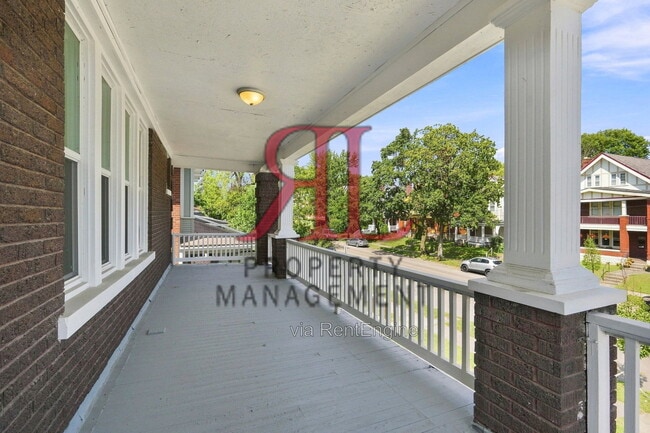 1667 Bryden Rd