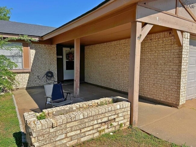 Photo - 2316 Perrin Dr
