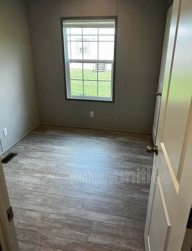 Photo - 141 David Dr