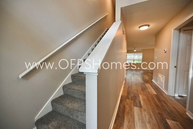 Photo - 214 Tooke St