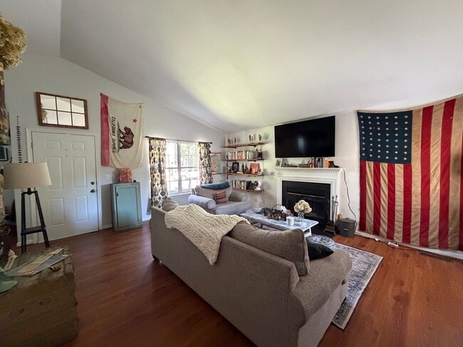 Photo - 106 Westwood Cir