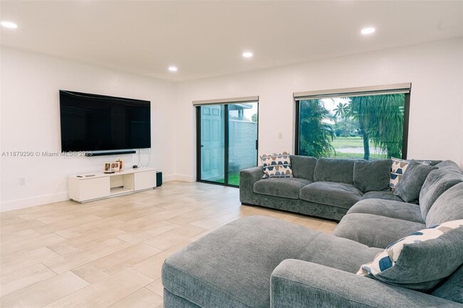 Photo - 19230 Bob-O-Link Dr