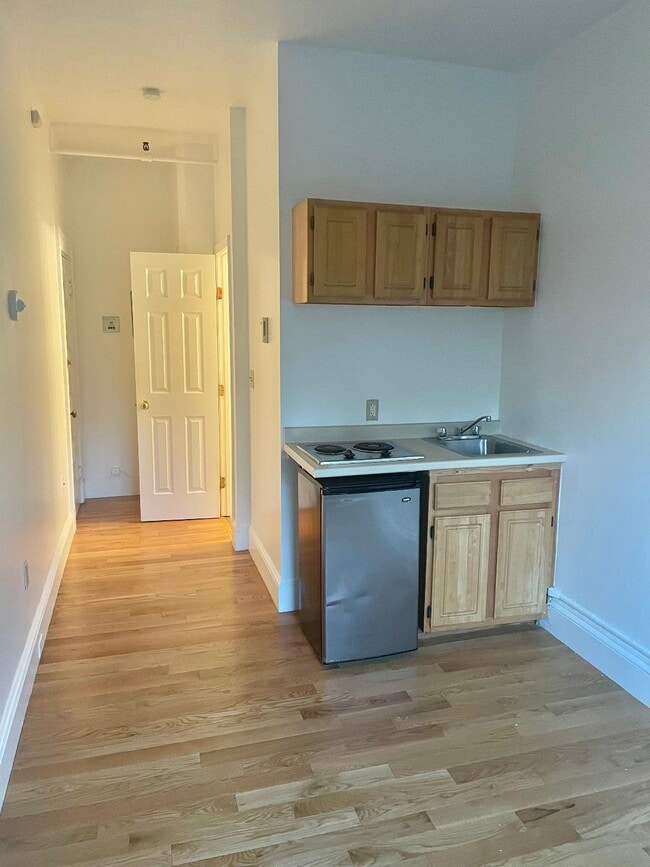 1077 Beacon St Unit 6