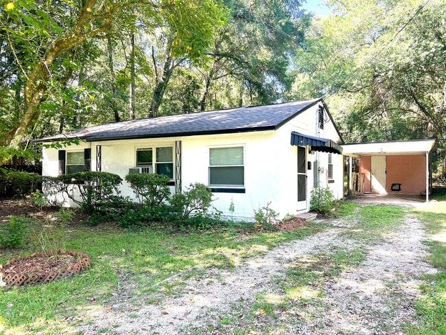 Building Photo - Cozy Home In Seminole Manor