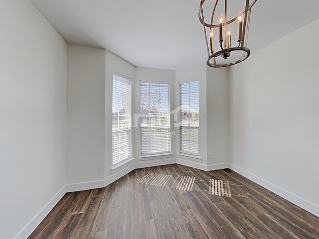 Photo - 1421 Teal Way