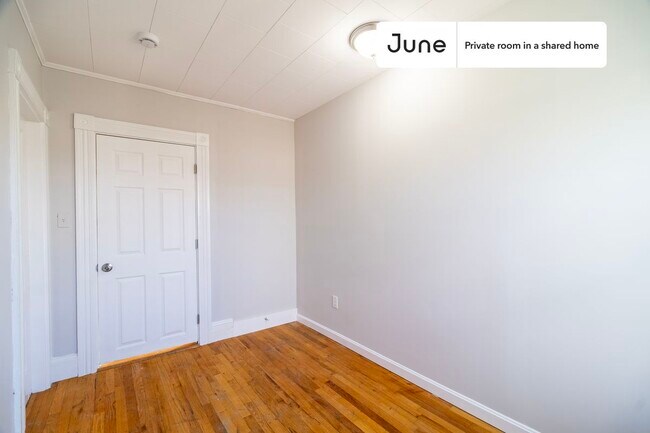 Photo - Room in Shared 4 bed/1 bath home Unit B