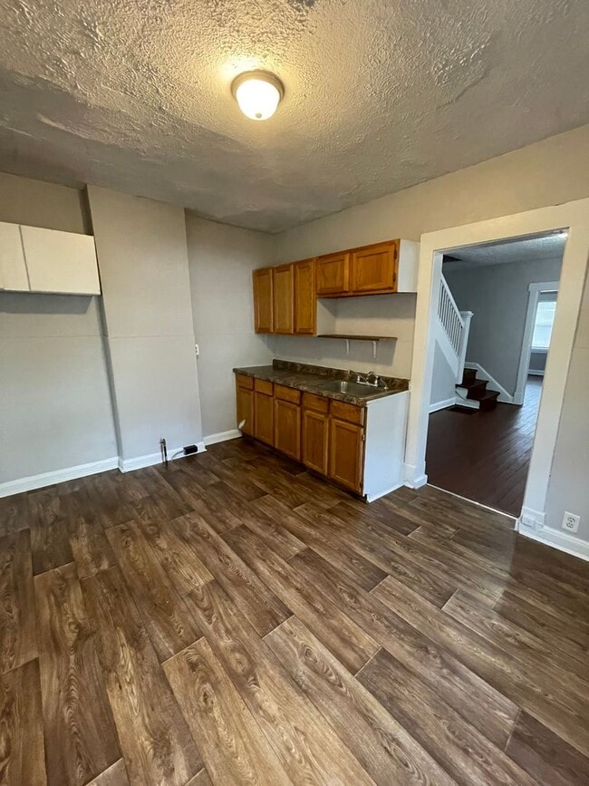 Photo - 1241 W Lee St Unit 1241 S Lee St