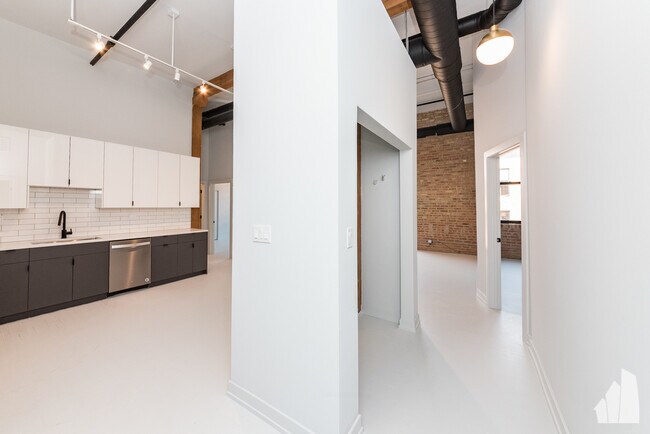 Photo - 213 N Racine Ave Unidad 305