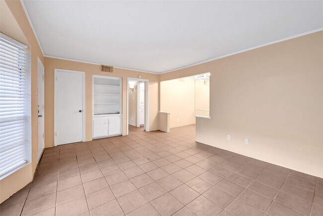 Building Photo - 800 Post Oak Blvd Unit 91 Rental
