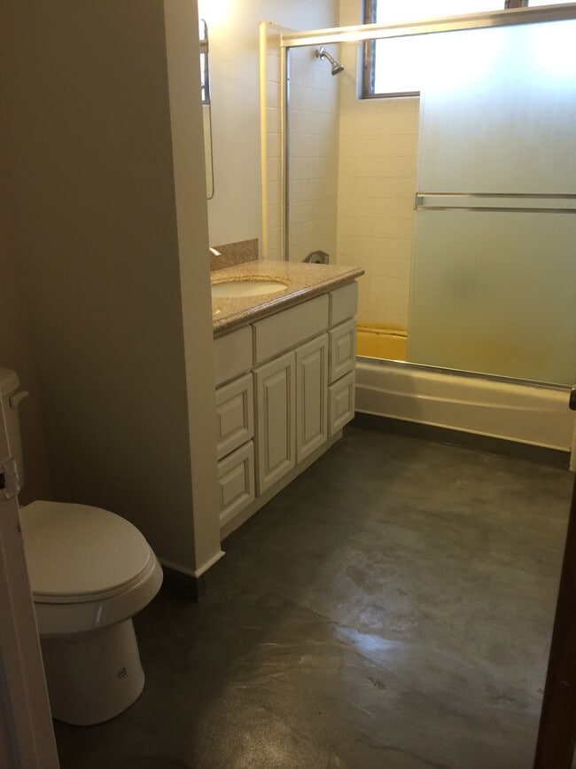 Photo - 1919 East 4th Street Unidad #1