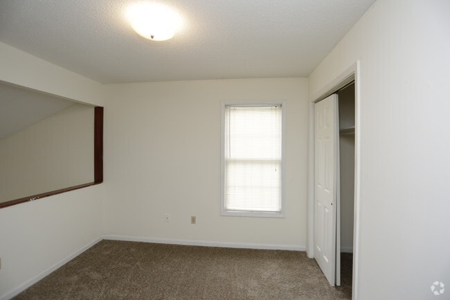 2BR, 2BA Loft - 1280 SF