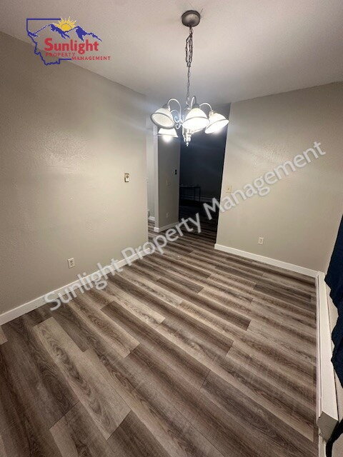 2 Bed 1 Bath Upstairs Apartment