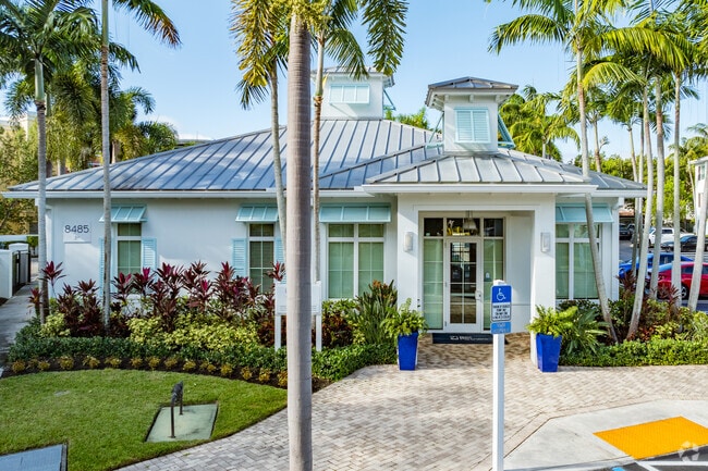 Clubhouse - Bell Kendall West