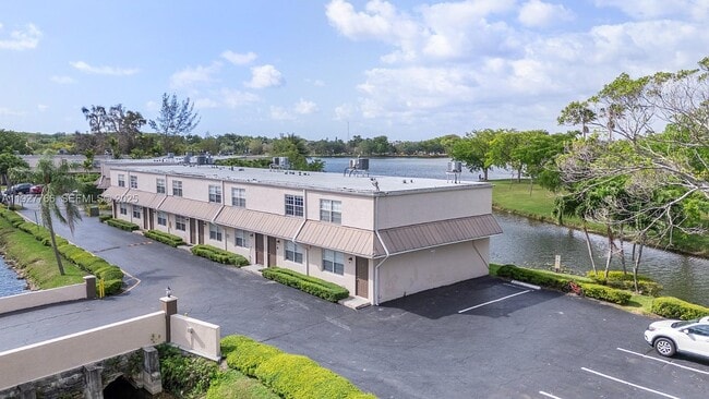 Photo - 4100 NW 16th Ave