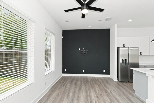Photo - 2908 Stevens St