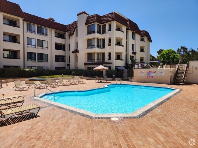 Building Photo - 2 Bedroom, 2 Bath Condo in The Courtyards HOA Unit 3302