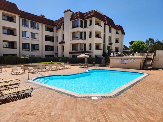 2 Bedroom, 2 Bath Condo in The Courtyards HOA - 2 Bedroom, 2 Bath Condo in The Courtyards HOA Unit 3302