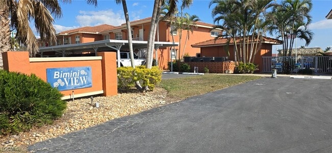 Building Photo - 434 Tudor Dr Unit 1H