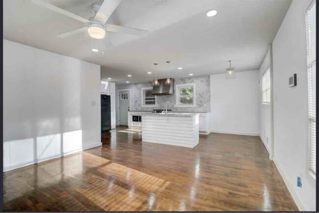 Photo - 271 Childs Dr NW