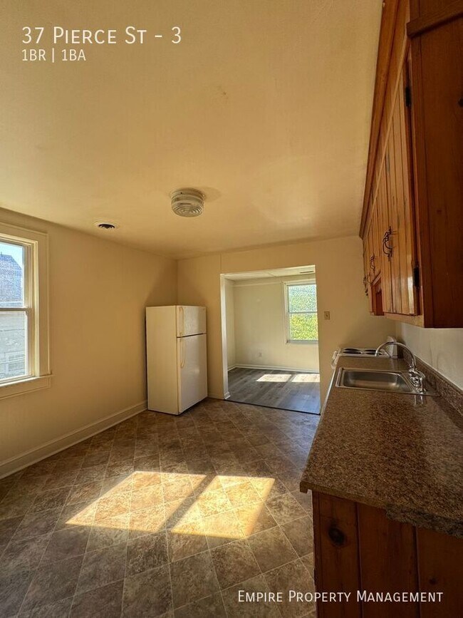 Photo - 37 Pierce St Unit 3