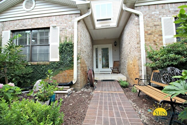 Photo - Stunning 3 Bedroom Waterfront Unit in Fort Walton!