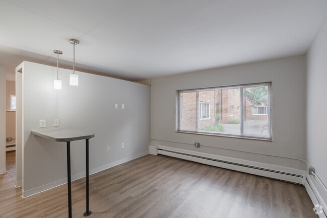 Studio - 500SF - Living Room