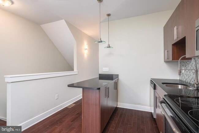 Photo - 2012 W Girard Ave Unit 10A