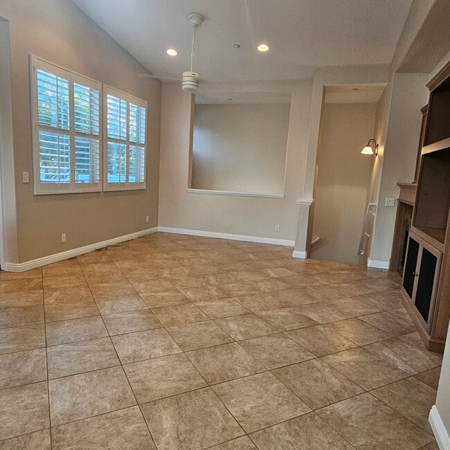 Photo - 2806 Cherrywood