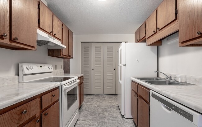 Town and Country Apartments