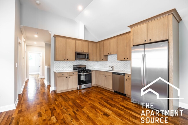 Building Photo - 555 N Springfield Ave Rental